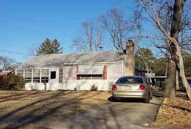 2nd image of 109 N 13th St