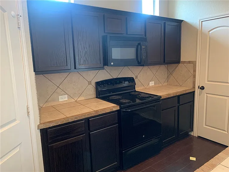 553 Creekside Cir #553 — Photo 8