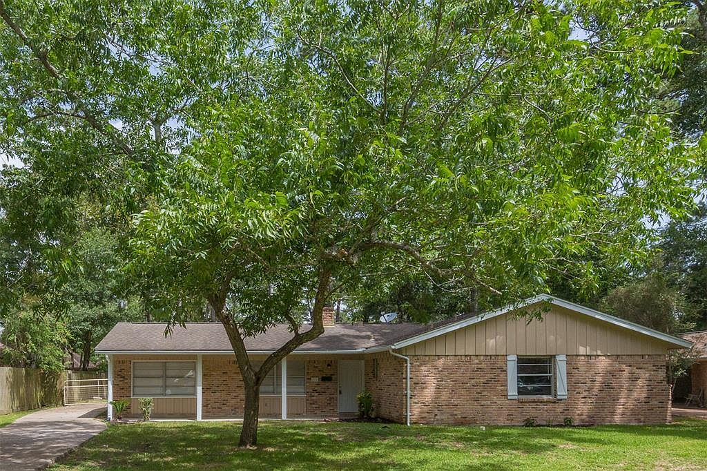 933 Royal Oak Dr, Dickinson, TX 77539 Zillow