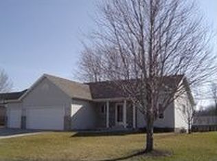 2055 Willowridge Pl NE, Owatonna, MN 55060
