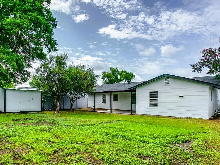 4407 Sun Vista Ln — Photo 25