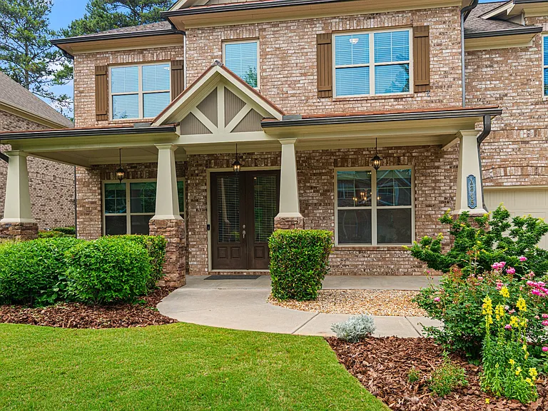 1245 Redbud Dr — Photo 2