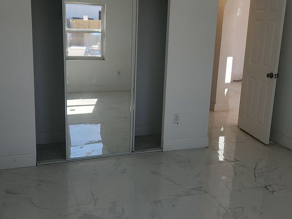 2nd image of 2113 Taylor St #1
