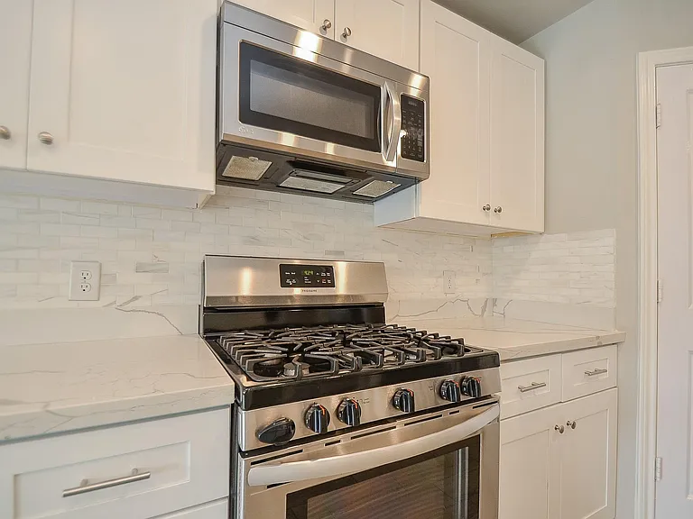 815 Easy St — Photo 29