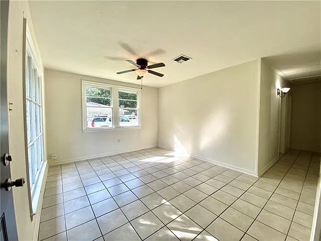 3 bed, 1.0 bath, 1000 sqft, $1,625 — Photo 4