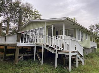 327 Bayou Dr, Danbury, TX 77534