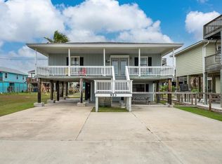 923 S Austin St, Rockport, TX 78382