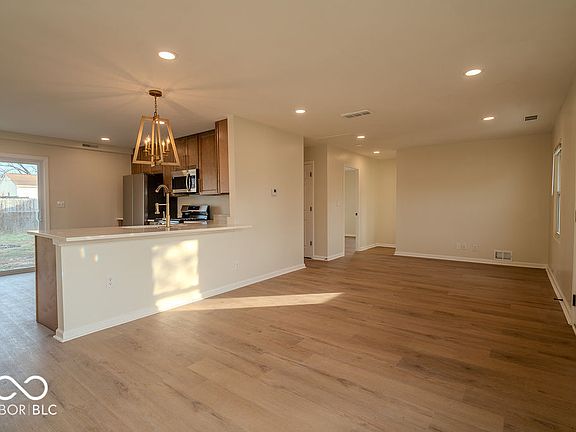 5th image of 1432 Kenilworth Dr