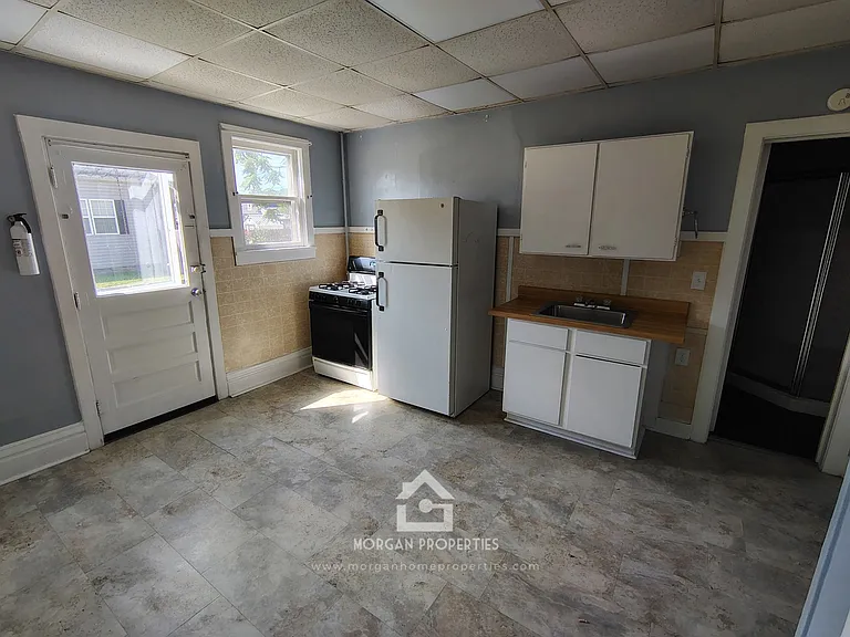 902 S Anderson St — Photo 2
