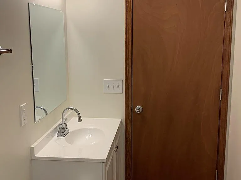 133 Castle Blvd — Photo 10