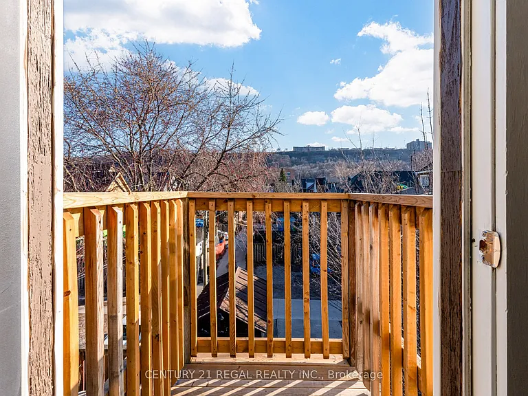 184 Maplewood Ave — Photo 37