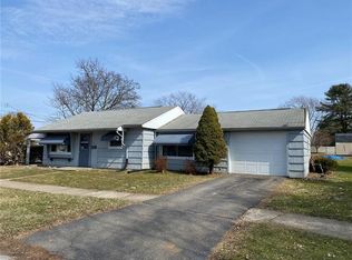 987 Wengler Ave, Sharon, PA 16146