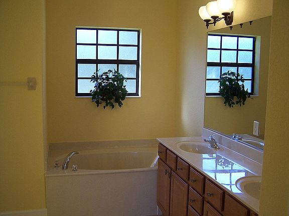 5th image of 4364 Mermell Cir
