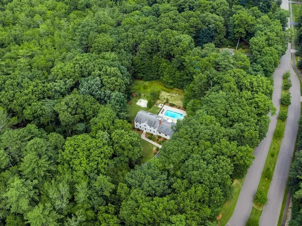 180 Cedar St, Sturbridge, MA 01566