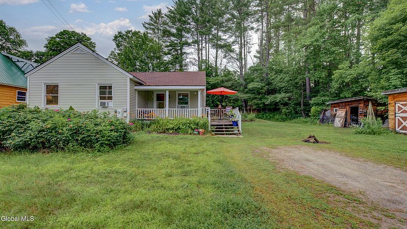 2nd image of 160 Little Amsterdam Road