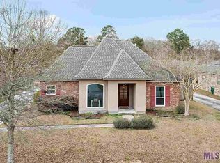 29219 Red Willow Dr, Denham Springs, LA 70726