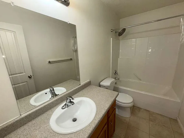 514 W 1490 N #101 — Photo 9