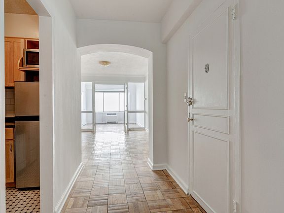 Entry/Hall