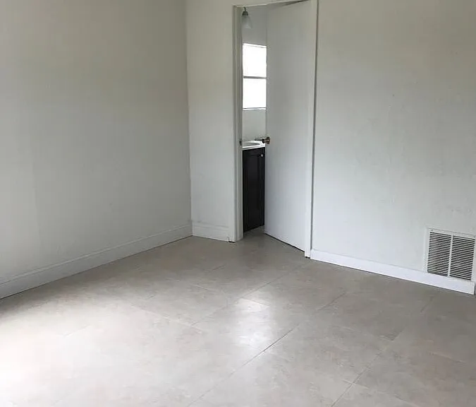 10166 Marlin Cir #3 — Photo 4