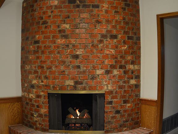 3rd image of 7308 Elmhurst Dr