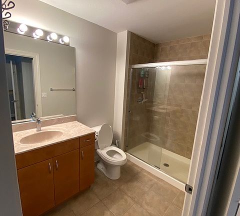 5th image of 451 W Huron St Unit 512
