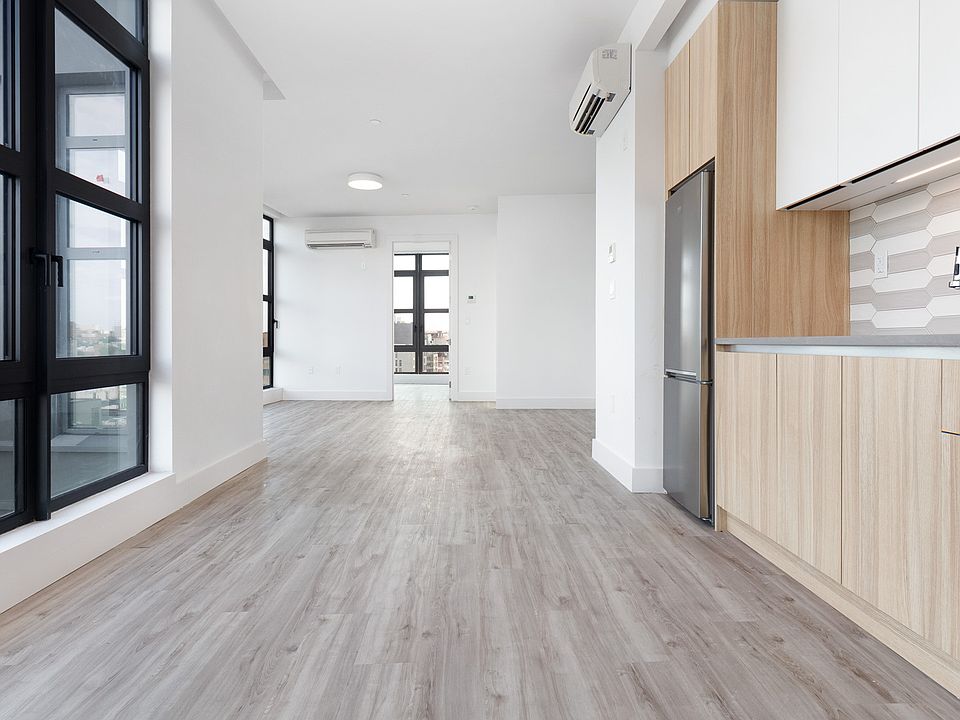1st image of 584 4th Ave #913