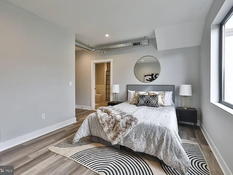 1612 Cambridge St #-203 — Photo 9