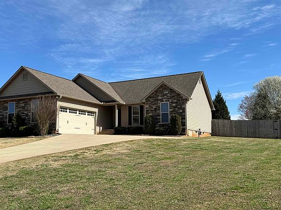 3rd image of 307 Cliffrose Ct