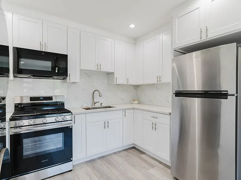 8546 Wisner Ave — Photo 8