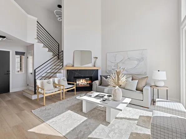 4559 Essex Ct, Carlsbad, CA 92010