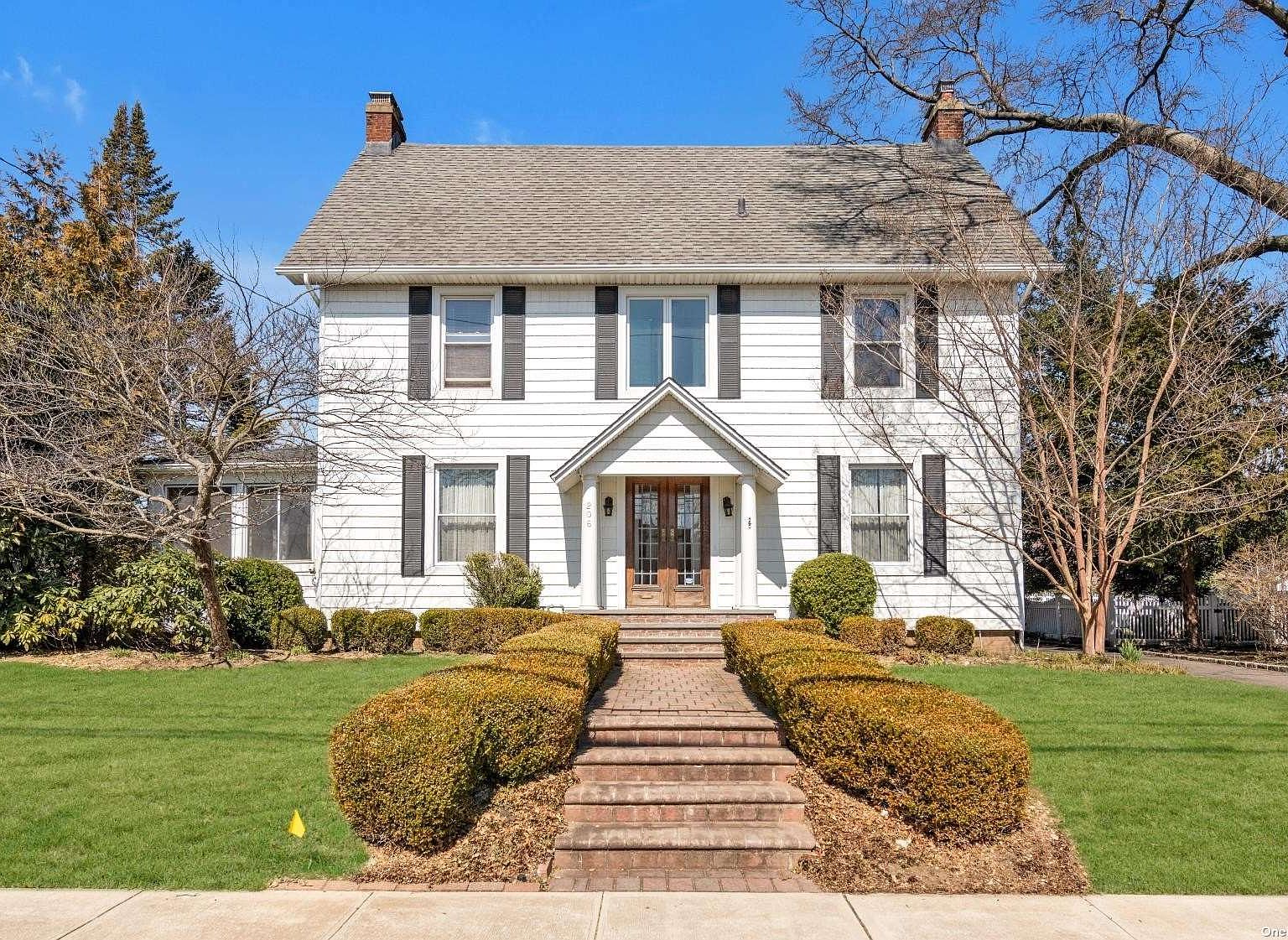 206 Banbury Road, Mineola, NY 11501 Zillow