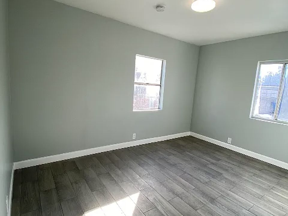 2nd image of 5903 Bonsallo Ave #5903