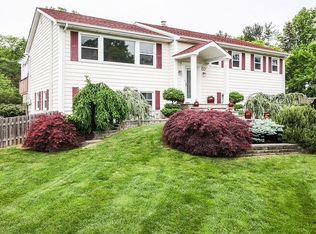 11 Tuers Pl, Montclair, NJ 07043