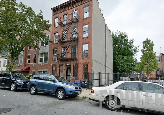 Rented by Fiddler Realty | media 14