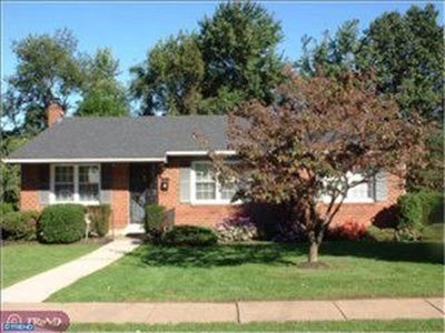 353 Sussex Blvd, Broomall, PA, 19008