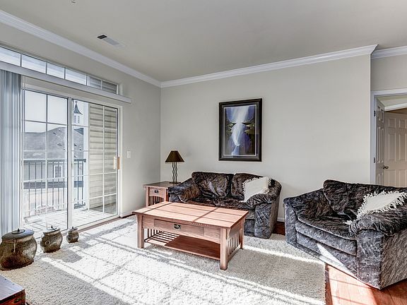 5th image of 2321 25th St S #2315
