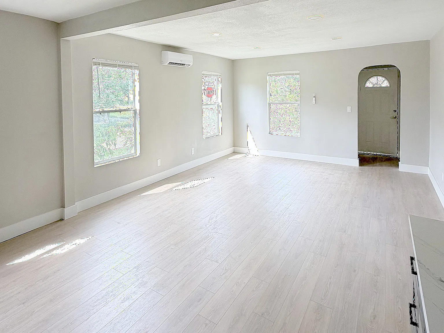 2 bed, 850 sqft, $2,250 — Photo 4