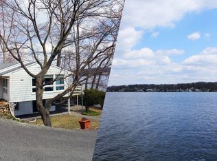 81 N Lakeside Ave, Lake Hopatcong, NJ 07849