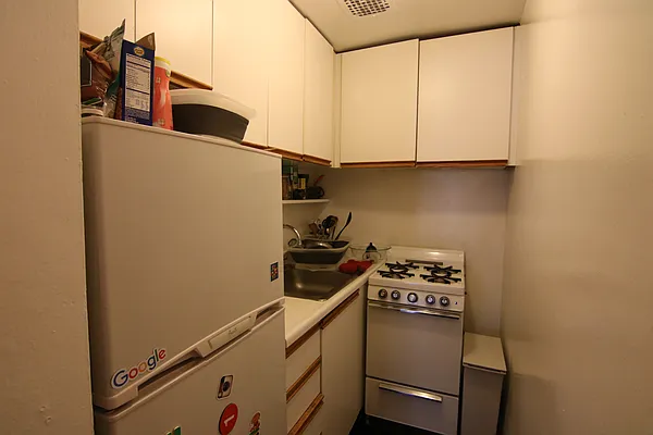 Rented by America Mecca Realty LLC | media 25