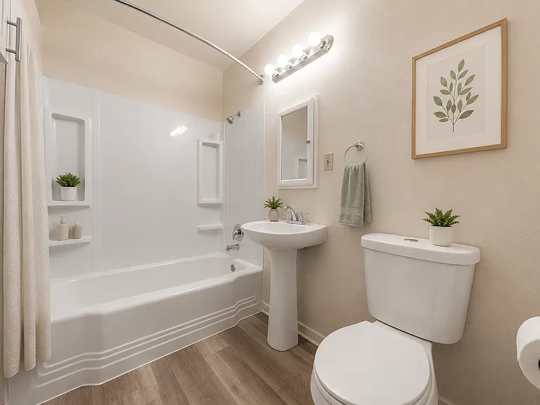 207 Chester Ave — Photo 5