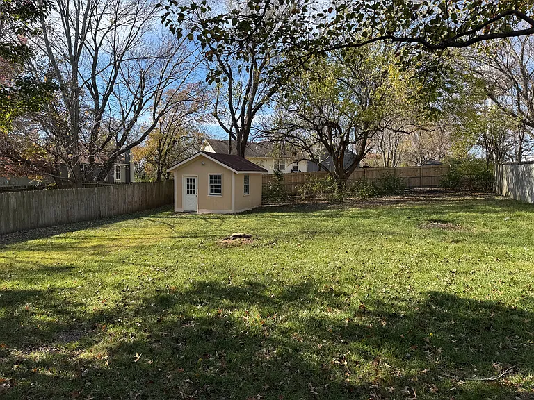 1412 SW Highland Dr — Photo 18
