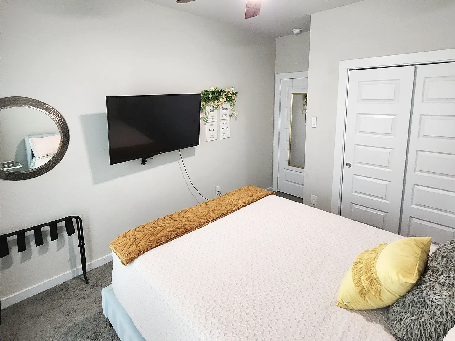 6 bed, 2658 sqft, $900 — Photo 4