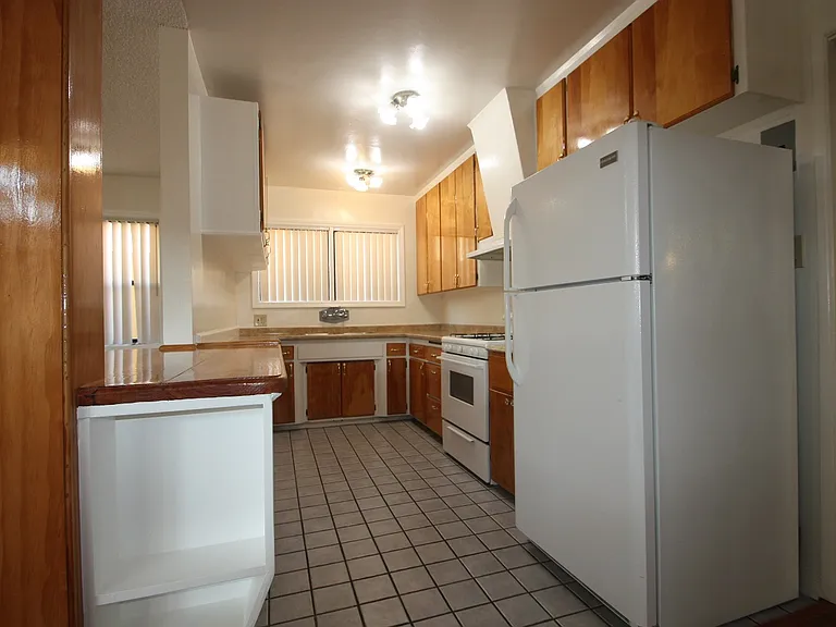 2262 S Carmelina Ave — Photo 7