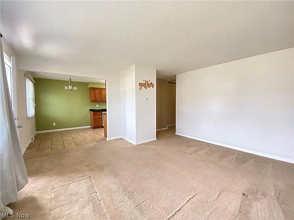 5th image of 1008 Eastlake Dr
