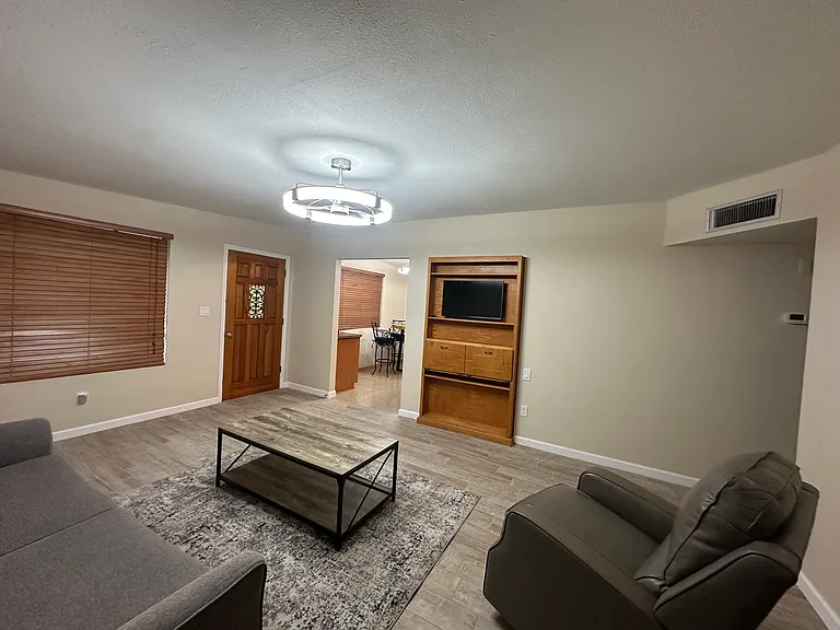 2821 E Presidio Rd — Photo 13