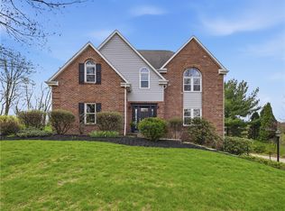1612 Royal Oak Dr, Sewickley, PA 15143