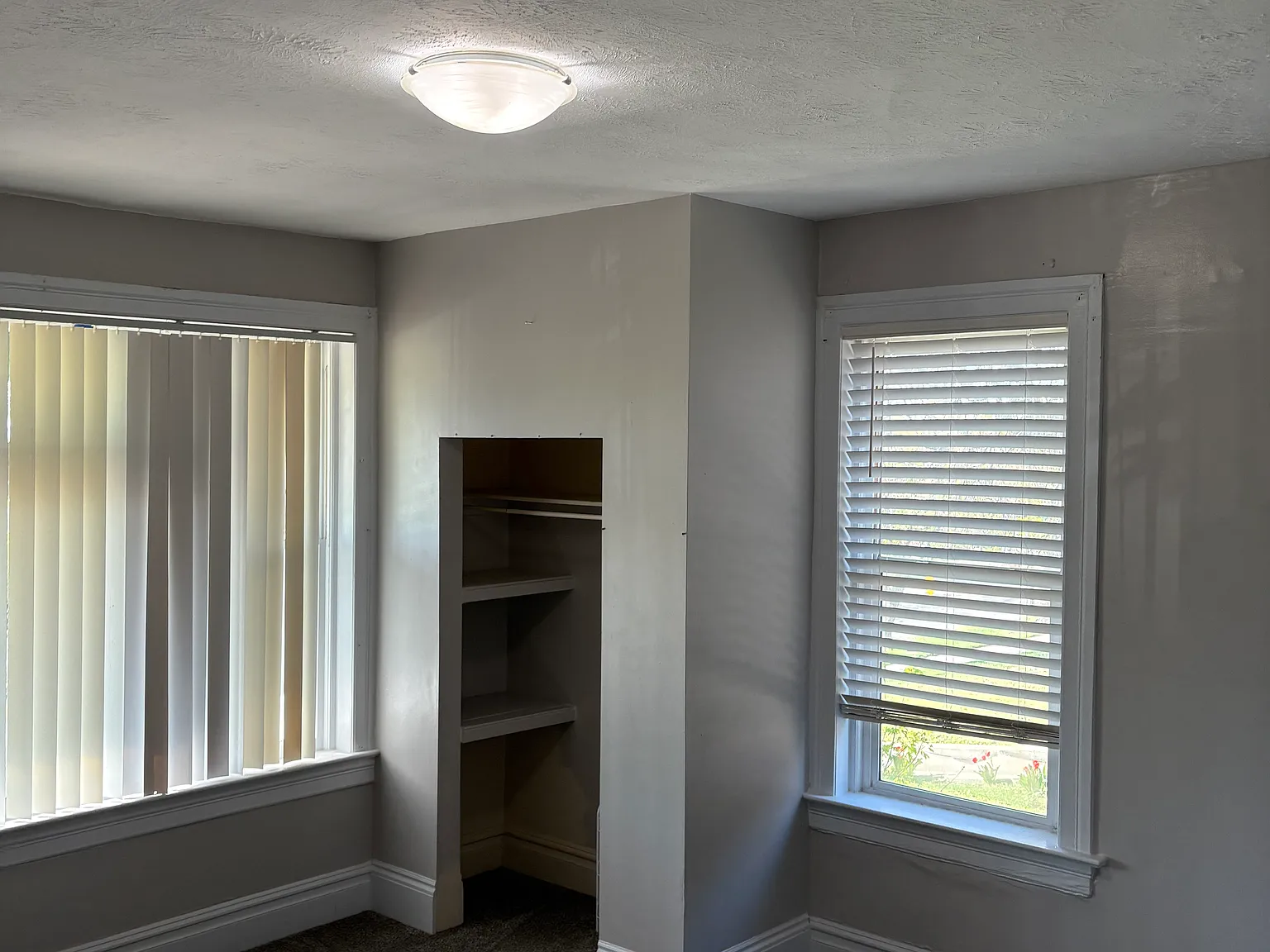 2 bed, 1000 sqft, $1,600 — Photo 3