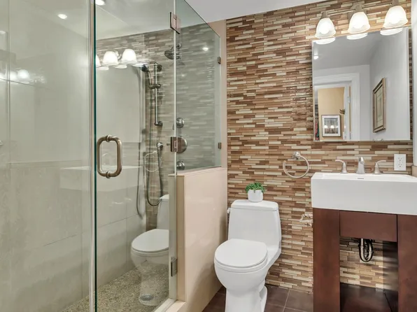 245 East 54th Street image 8 of 14