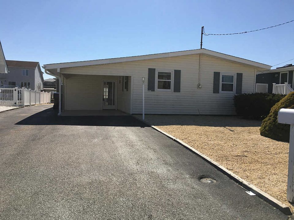 1st image of 319 Stephan Ave