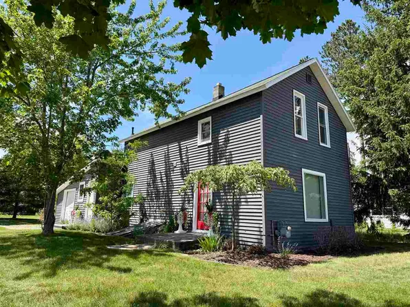 917 State St, Harbor Springs, MI 49740